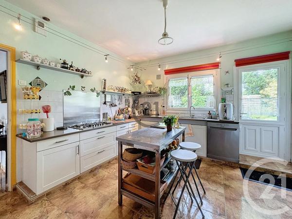 Maison à vendre  8 pièces - 245 m 2   ST LYPHARD  - 44