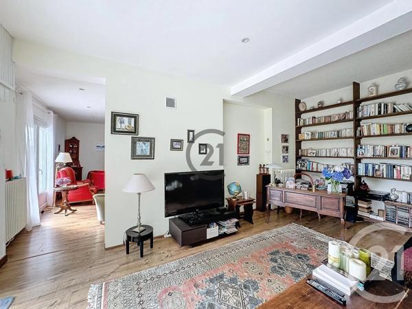 Maison à vendre  8 pièces - 245 m 2   ST LYPHARD  - 44