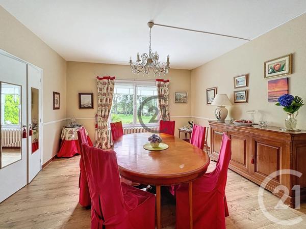 Maison à vendre  8 pièces - 245 m 2   ST LYPHARD  - 44