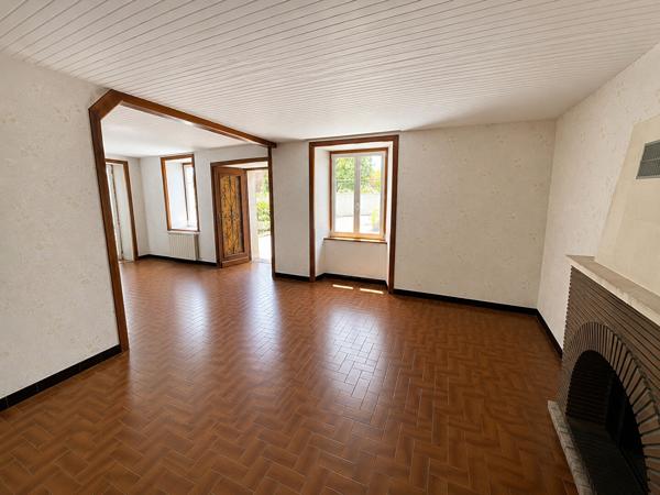 Maison Quevert/dinan proche commodités et axes routiers
