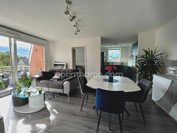 HABSHEIM, Quartier résidentiel, superbe appartement 4pièces 80.56m² (76.74m² carrez), 3chambres, terrasse, garage. Etat impeccable, aucun travaux. Top emplacement.