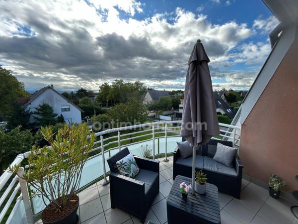 HABSHEIM, Quartier résidentiel, superbe appartement 4pièces 80.56m² (76.74m² carrez), 3chambres, terrasse, garage. Etat impeccable, aucun travaux. Top emplacement.