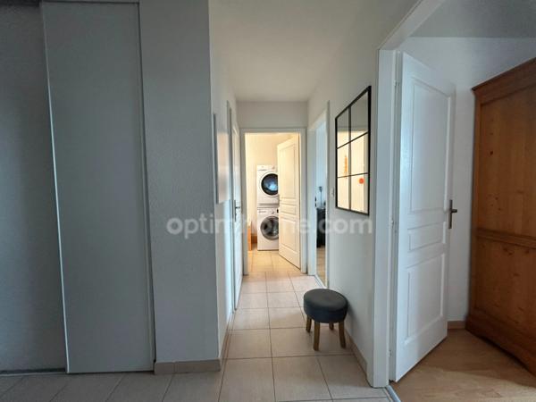 HABSHEIM, Quartier résidentiel, superbe appartement 4pièces 80.56m² (76.74m² carrez), 3chambres, terrasse, garage. Etat impeccable, aucun travaux. Top emplacement.