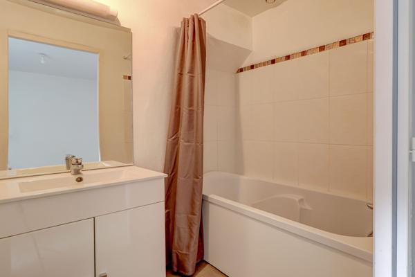 APPARTEMENT T2 TRES BON ETAT 100M DE LA GARE