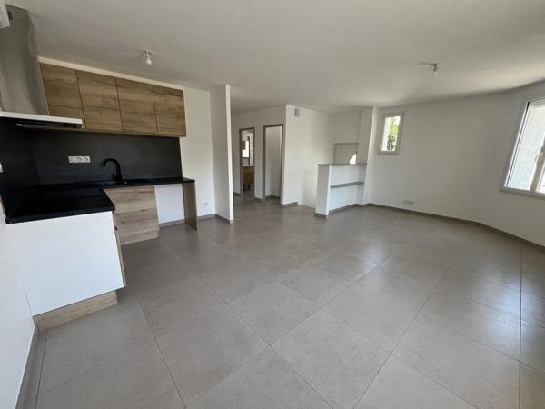 Location                                                      Appartement
                        
                     3 pièces                      60 m2                     à Perpignan