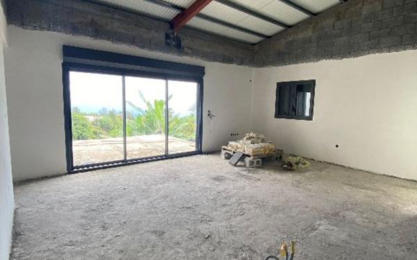 Maison à vendre    4 pièces •  Saint-Denis