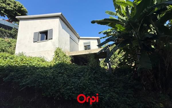 Maison à vendre    4 pièces •  Saint-Denis