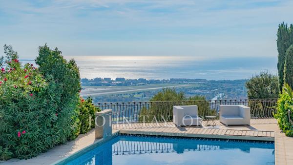 Villa familiale avec piscine et vue mer panoramique