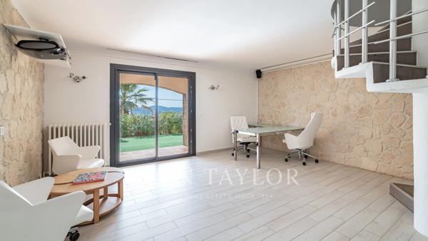 Villa familiale avec piscine et vue mer panoramique
