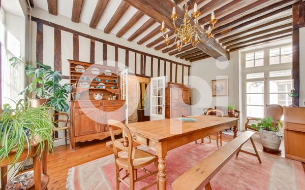 Maison à vendre    5 pièces • 187 m2 Senlis