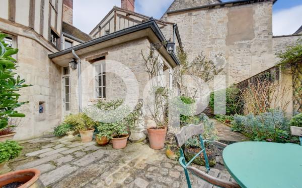 Maison à vendre    5 pièces • 187 m2 Senlis