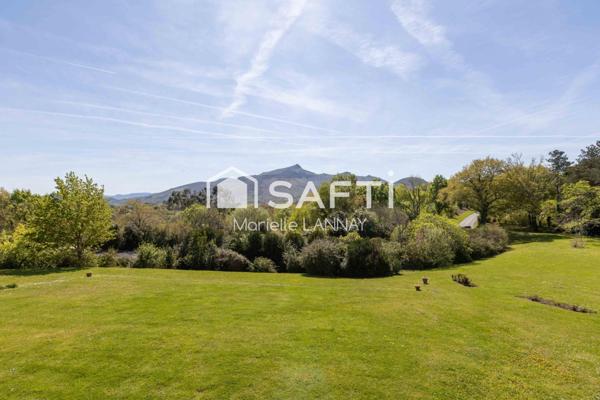Magnifique demeure familiale face à la Rhune