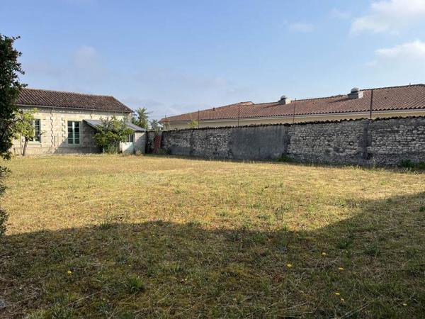 Terrain 61 600 € Cognac 645 m² DPE