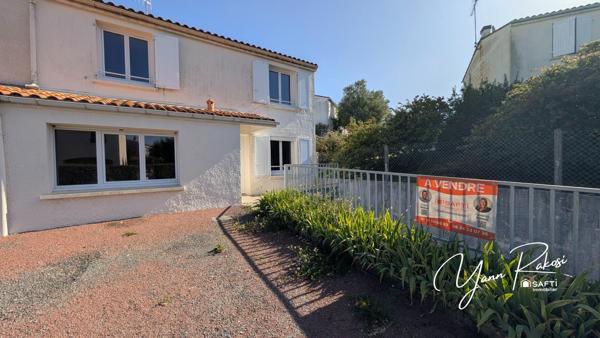 MAISON 4 CHAMBRES, JARDIN, GARAGE À SAINT JEAN D'ANGÉLY