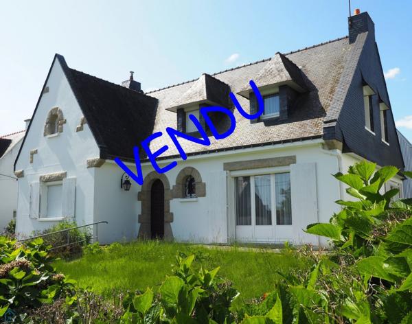 Une grande maison sur sous-sol complet au calme d’une impasse