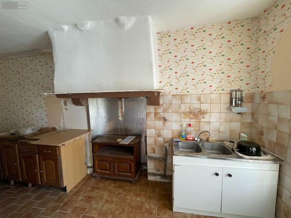 Maison à vendre à Lassay-les-Châteaux en Mayenne (53110), ref : 375