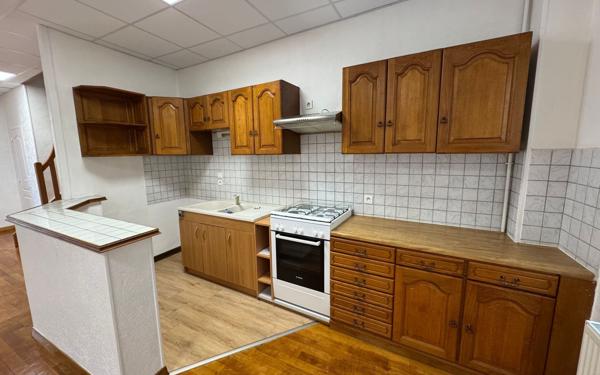 Appartement à louer    3 pièces • 95 m2 Bar-le-Duc