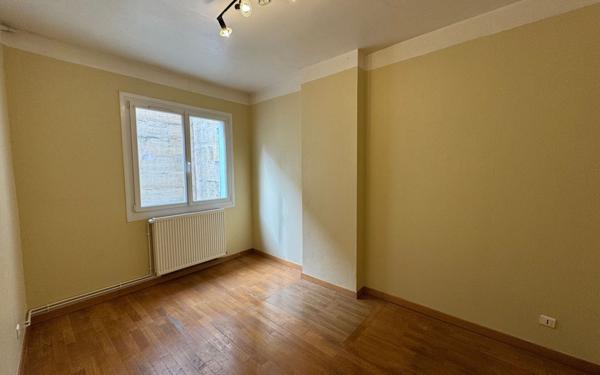Appartement à louer    3 pièces • 95 m2 Bar-le-Duc