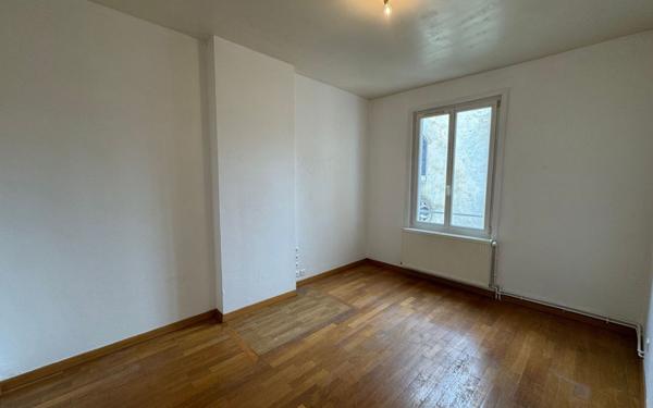 Appartement à louer    3 pièces • 95 m2 Bar-le-Duc