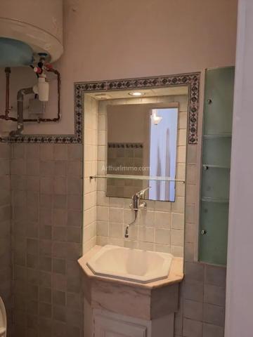 Location                                                      Appartement
                        
                     2 pièces                      25 m2                     à Salernes