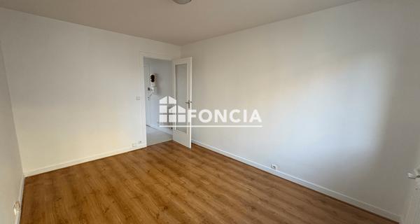 Location Studio 28.84 m² - Clermont-ferrand 63000