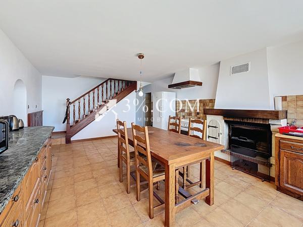 Maison
                                                                                                                                                                                                                                                                                                                        7 pièce(s)                                                                                                                                                                                                          5 chambre(s)                                                                                                                                                                                                          165  m²