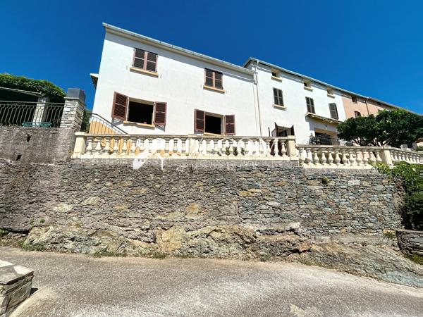 Maison
                                                                                                                                                                                                                                                                                                                        7 pièce(s)                                                                                                                                                                                                          5 chambre(s)                                                                                                                                                                                                          165  m²