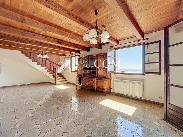 Maison
                                                                                                                                                                                                                                                                                                                        7 pièce(s)                                                                                                                                                                                                          5 chambre(s)                                                                                                                                                                                                          165  m²
