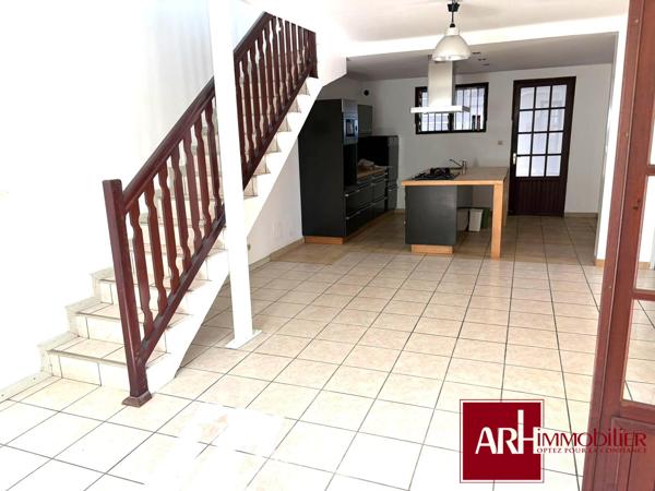 A LOUER VILLA F5 BOIS D'OLIVE AVEC GRAND JARDIN