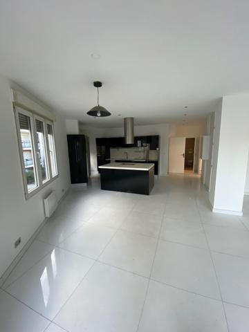 Magnifique Duplex - T5 - 140m2  et terrasse - Rue du Dr Parat - Romainville