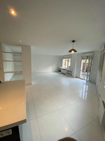 Magnifique Duplex - T5 - 140m2  et terrasse - Rue du Dr Parat - Romainville
