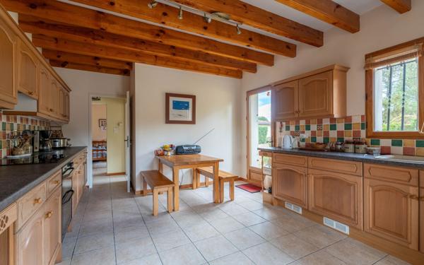 Maison à vendre    5 pièces •  Lüe