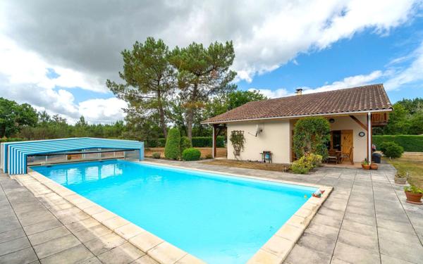 Maison à vendre    5 pièces •  Lüe