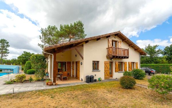 Maison à vendre    5 pièces •  Lüe