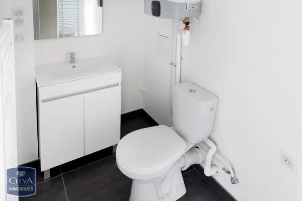Appartement à louer 1 pièce 15.05m² Riom (63200)