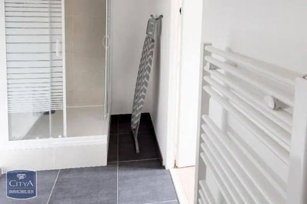 Appartement à louer 1 pièce 15.05m² Riom (63200)