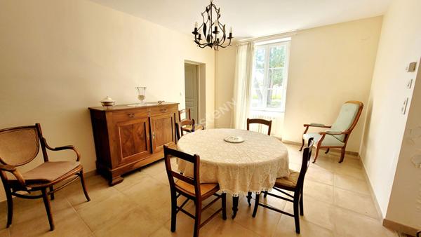 Maison isolée : terrain et dépendances