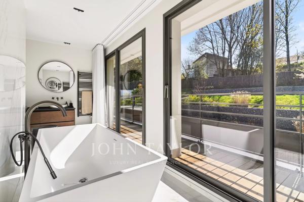 EST PARISIEN - VILLA D'ARCHITECTE NEUVE