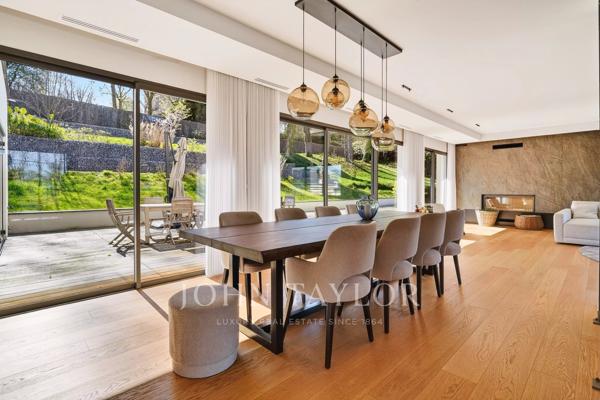 EST PARISIEN - VILLA D'ARCHITECTE NEUVE