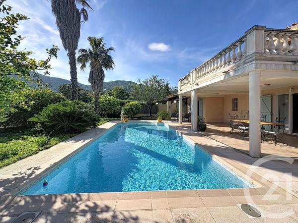 Maison à vendre  6 pièces - 122,52 m 2   CAVALAIRE SUR MER  - 83