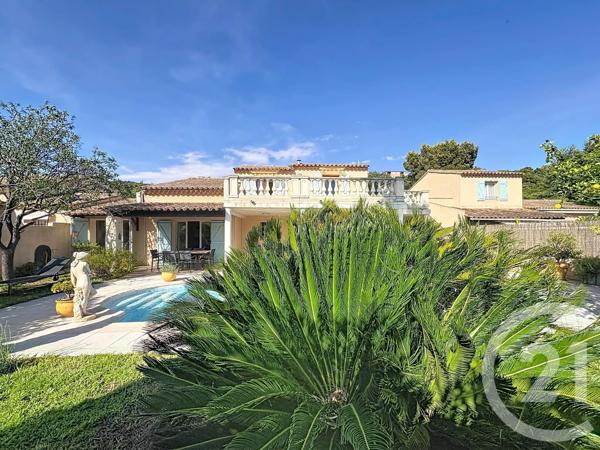 Maison à vendre  6 pièces - 122,52 m 2   CAVALAIRE SUR MER  - 83