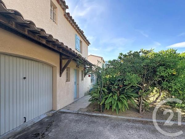 Maison à vendre  6 pièces - 122,52 m 2   CAVALAIRE SUR MER  - 83