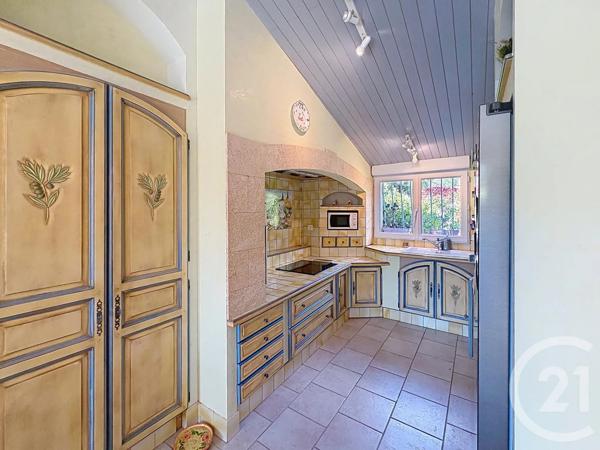 Maison à vendre  6 pièces - 122,52 m 2   CAVALAIRE SUR MER  - 83