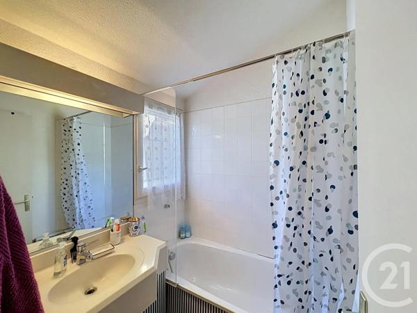 Maison à vendre  6 pièces - 122,52 m 2   CAVALAIRE SUR MER  - 83