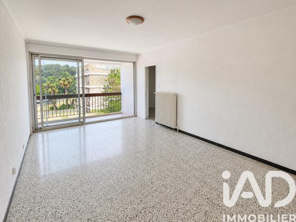 Appartement à vendre 4 pièces 80 m² Nîmes