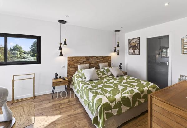 Sanary-sur-Mer – Villa avec piscine et appartement T3 indépendant