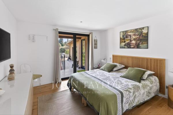 Sanary-sur-Mer – Villa avec piscine et appartement T3 indépendant