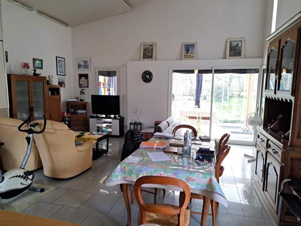 Maison à vendre à Esternay dans la Marne (51310), ref : 034/1377