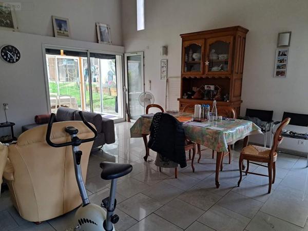 Maison à vendre à Esternay dans la Marne (51310), ref : 034/1377