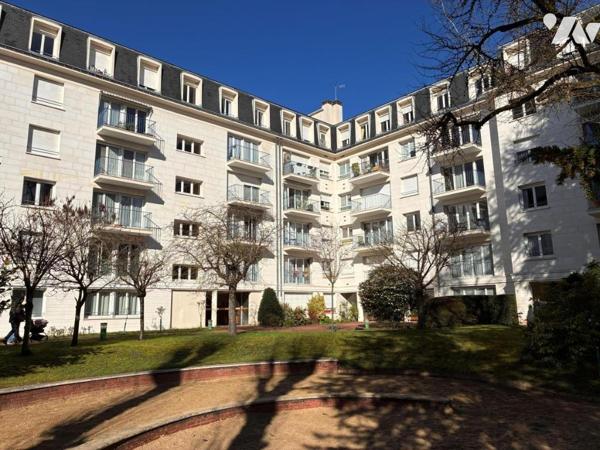 Appartement avec balcons 